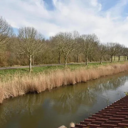 In South Holland With Private Jetty Casa vacanze Simonshaven