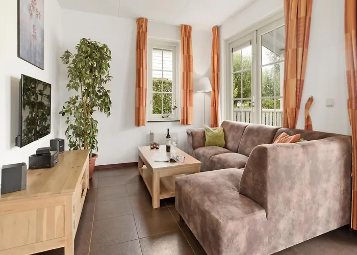 In South Holland With Private Jetty