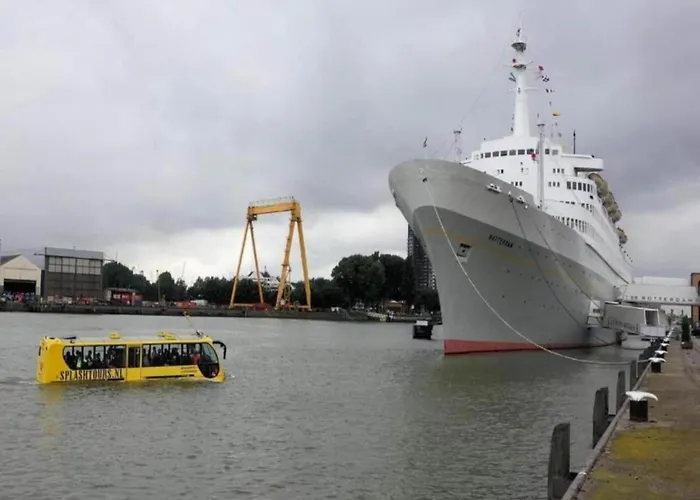 Vakantiehuis In South Holland With Private Jetty Simonshaven