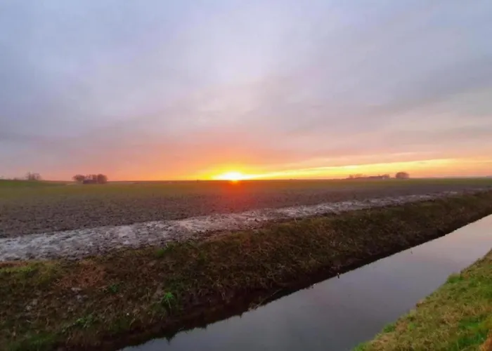 In South Holland With Private Jetty Vakantiehuis *